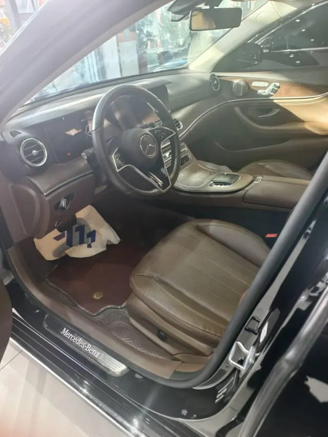 Mercedes Benz E Class 2023 E 300 L 2.0T Luxury Automatic Gear 3