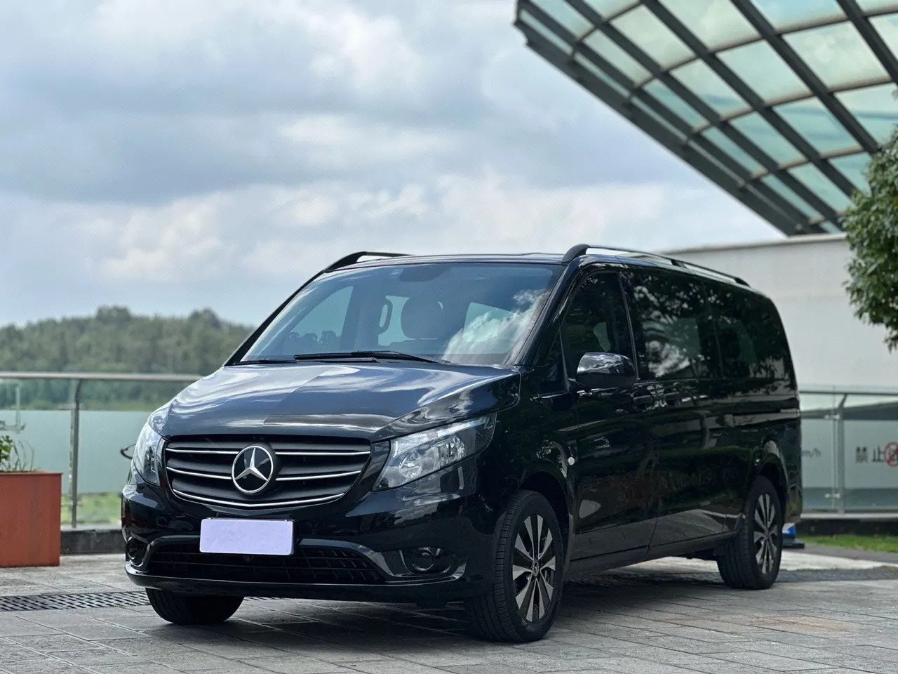 Open image lightbox: Mercedes Benz 2023 Vito 2.0T Business Edition 7-seat Automatic Gear