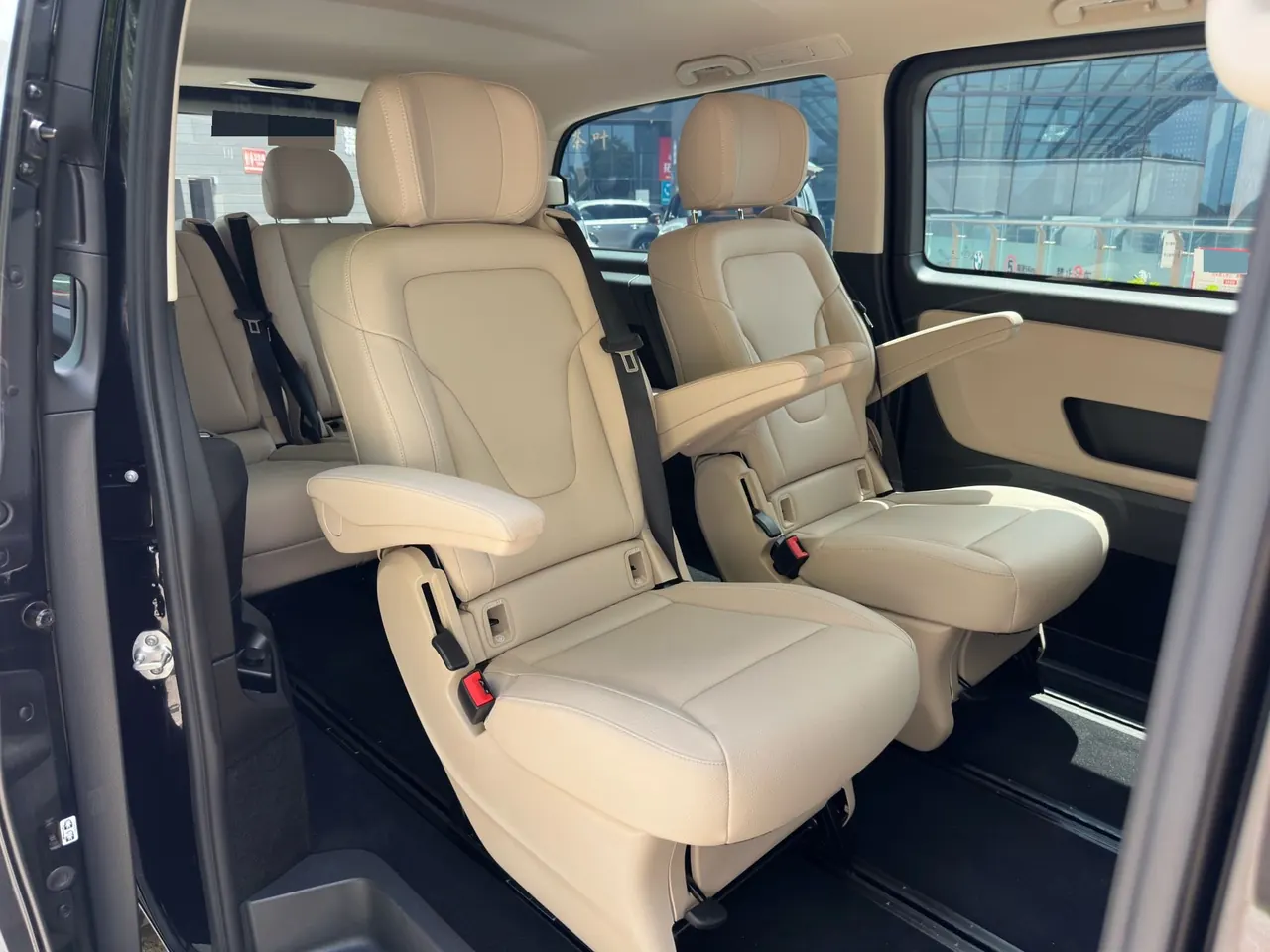 Mercedes Benz 2023 Vito 2.0T Business Edition 7-seat Automatic Gear 12
