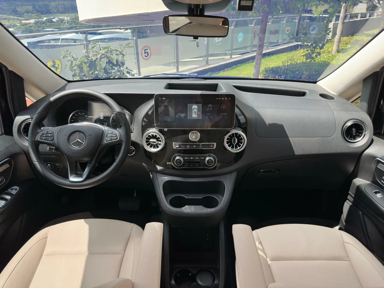 Mercedes Benz 2023 Vito 2.0T Business Edition 7-seat Automatic Gear 13
