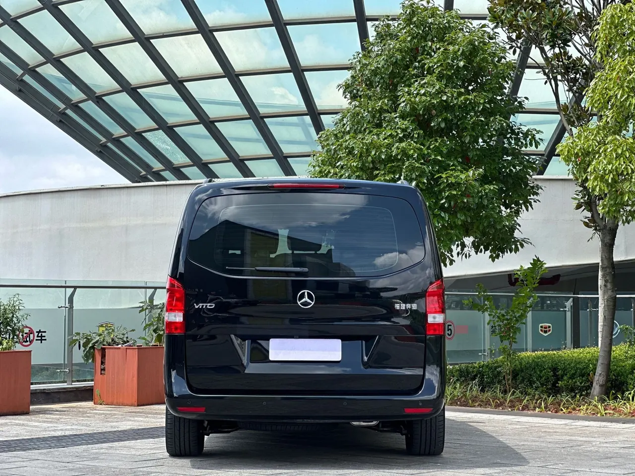 Mercedes Benz 2023 Vito 2.0T Business Edition 7-seat Automatic Gear 5