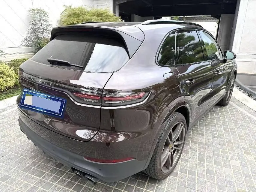 Porsche Cayenne (Imported) 2022 Cayenne 3.0T Platinum Edition Automatic Gear 2