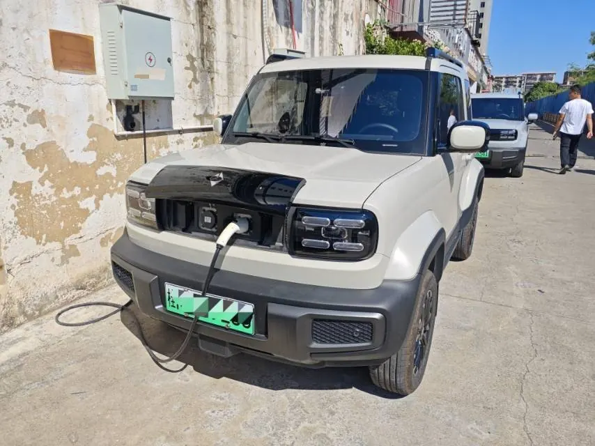 BaoJun 2024 Yue also flagship automatic gear 2