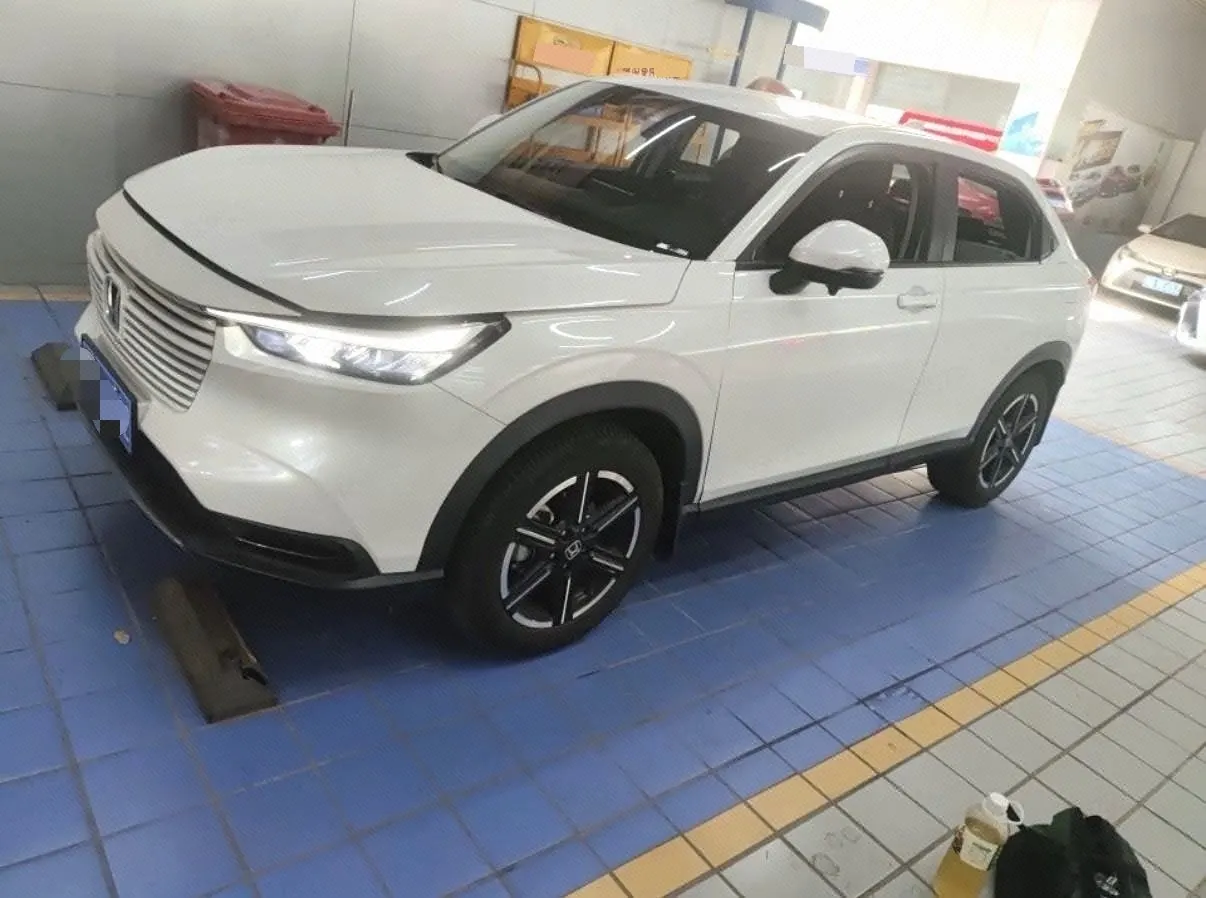 Открыть галерею: Honda 2023 Binzhi 1.5 Stepless Elite Edition Automatic Transmission