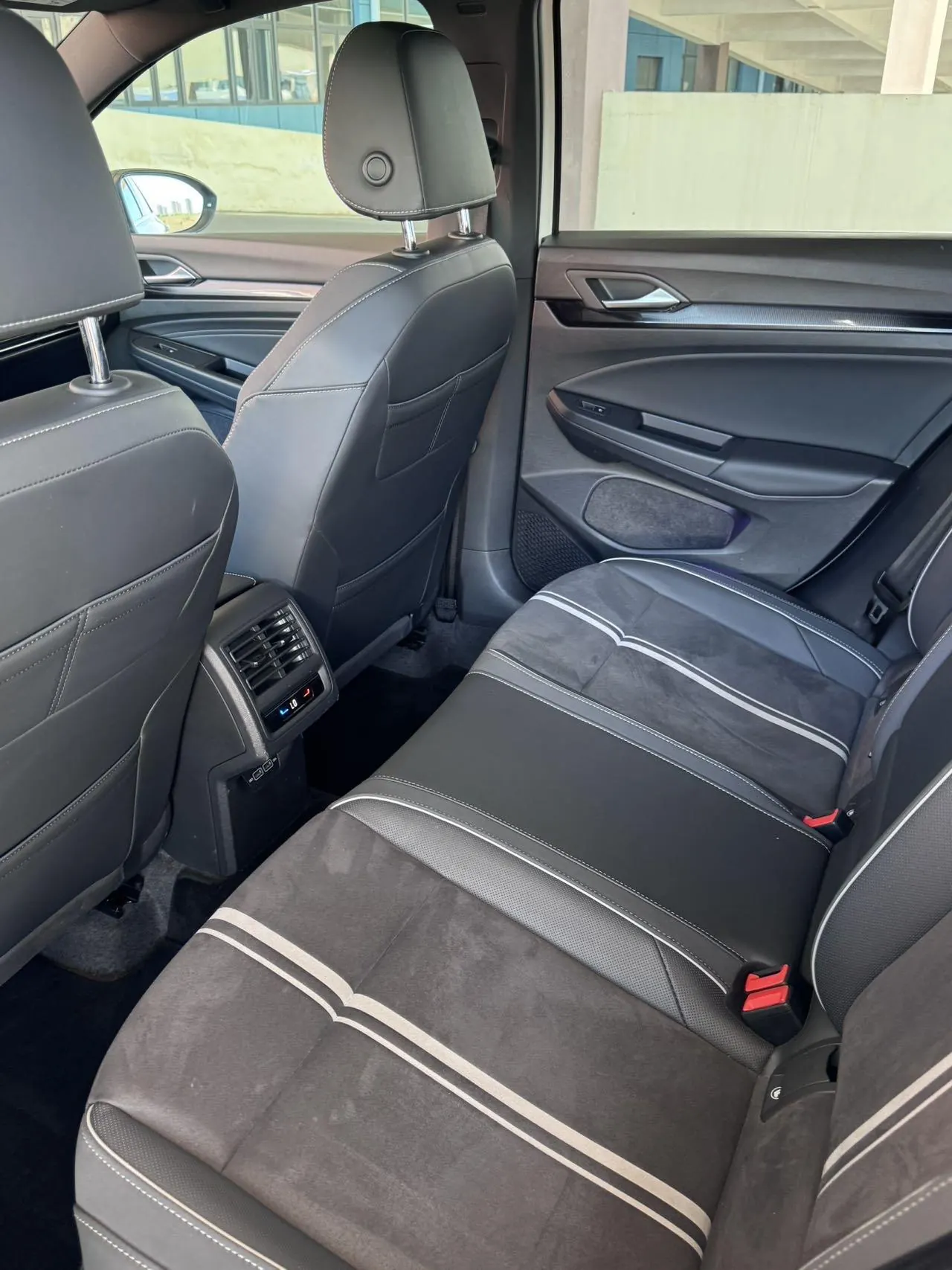 Volkswagen 2023 Golf 8 R-Line 1.4TSI 280TSI Lite Automatic 6