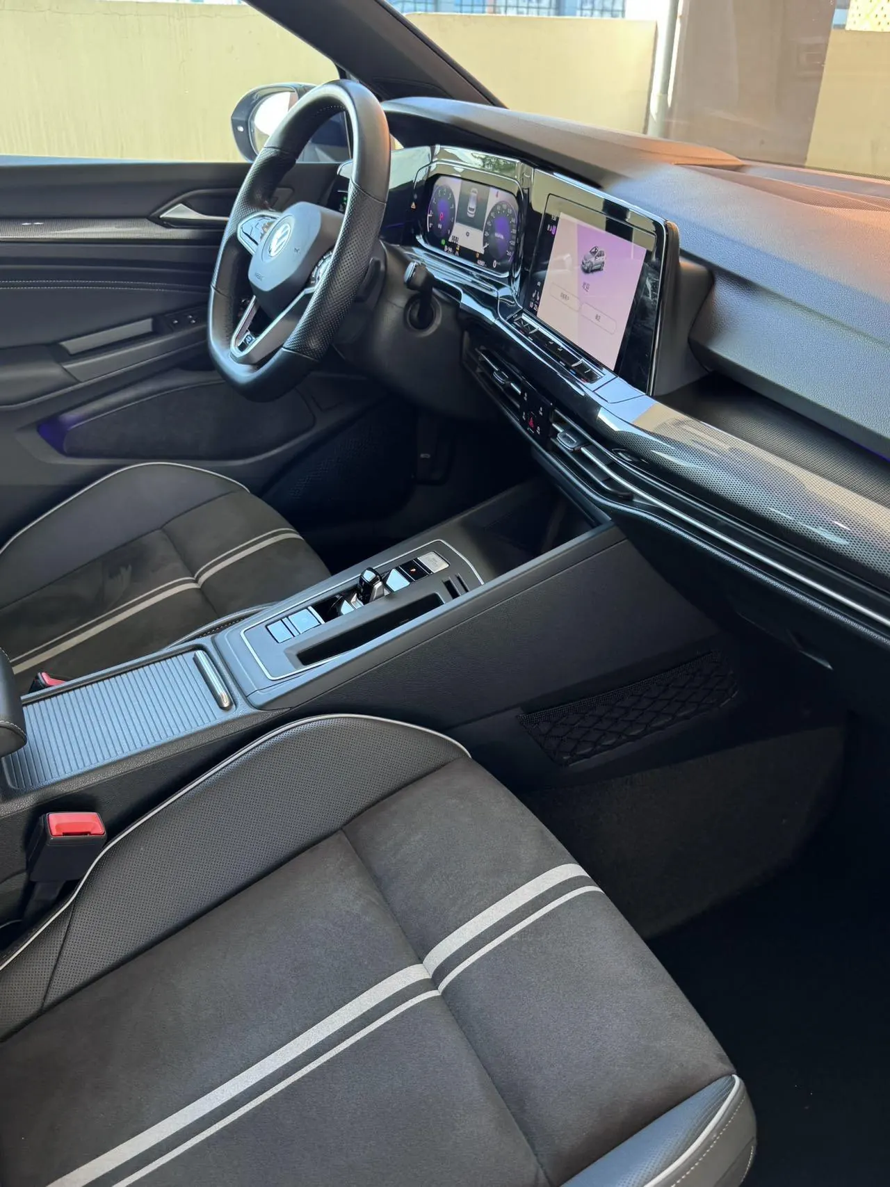 Volkswagen 2023 Golf 8 R-Line 1.4TSI 280TSI Lite Automatic 7