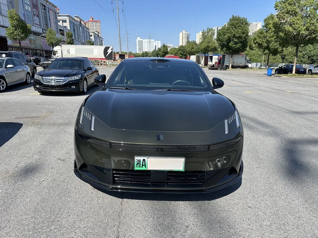 LYNK&amp;CO 2025 LYNK&amp;CO 10 EM-P 1.5T 240 four-wheel drive Ultra sports version automatic gear 2