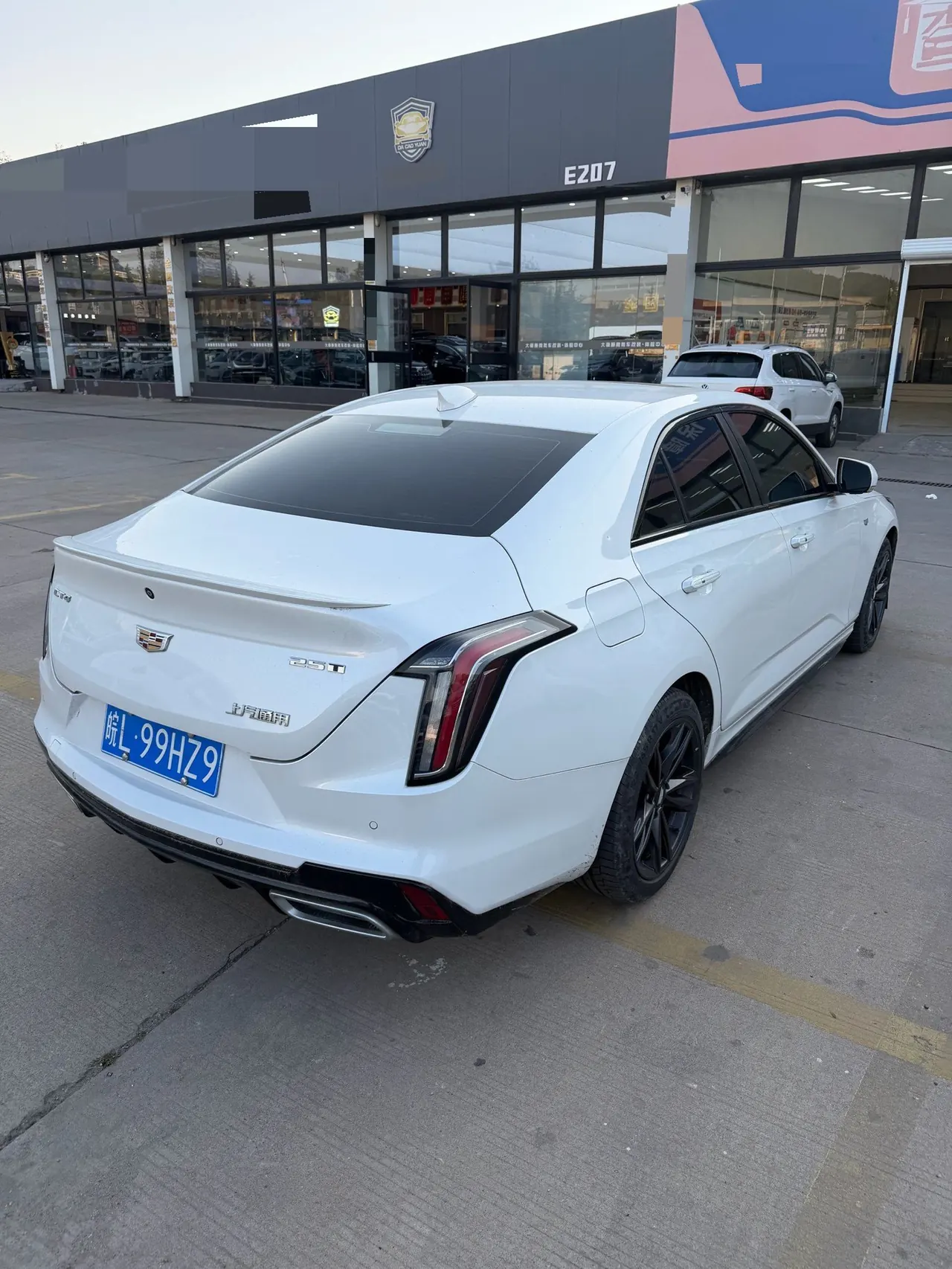 Cadillac 2023 CT4 1.5T 25T Luxury Automatic Gear 5