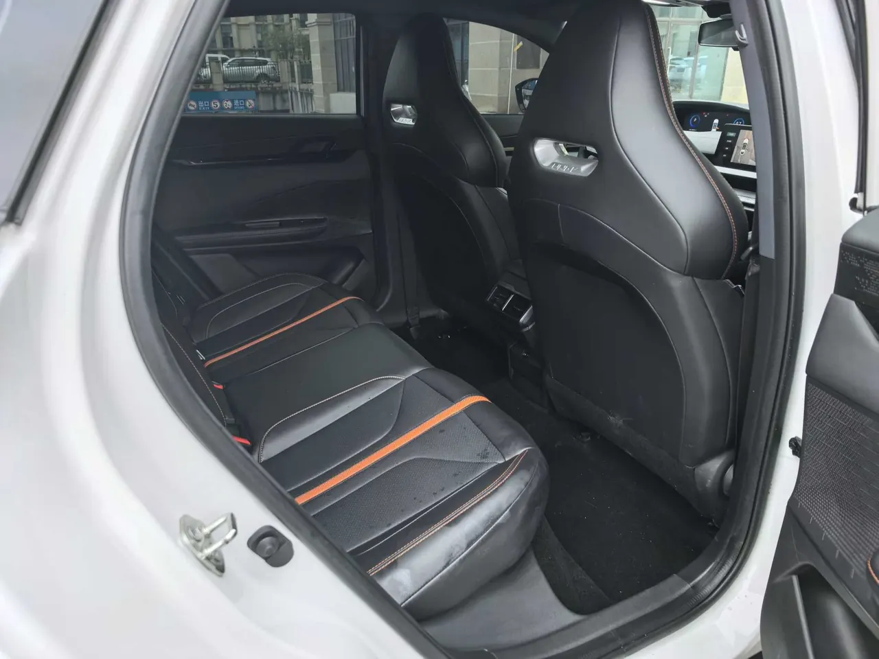 ChangAn 2024 UNI-V 1.5T Prestige Automatic 10