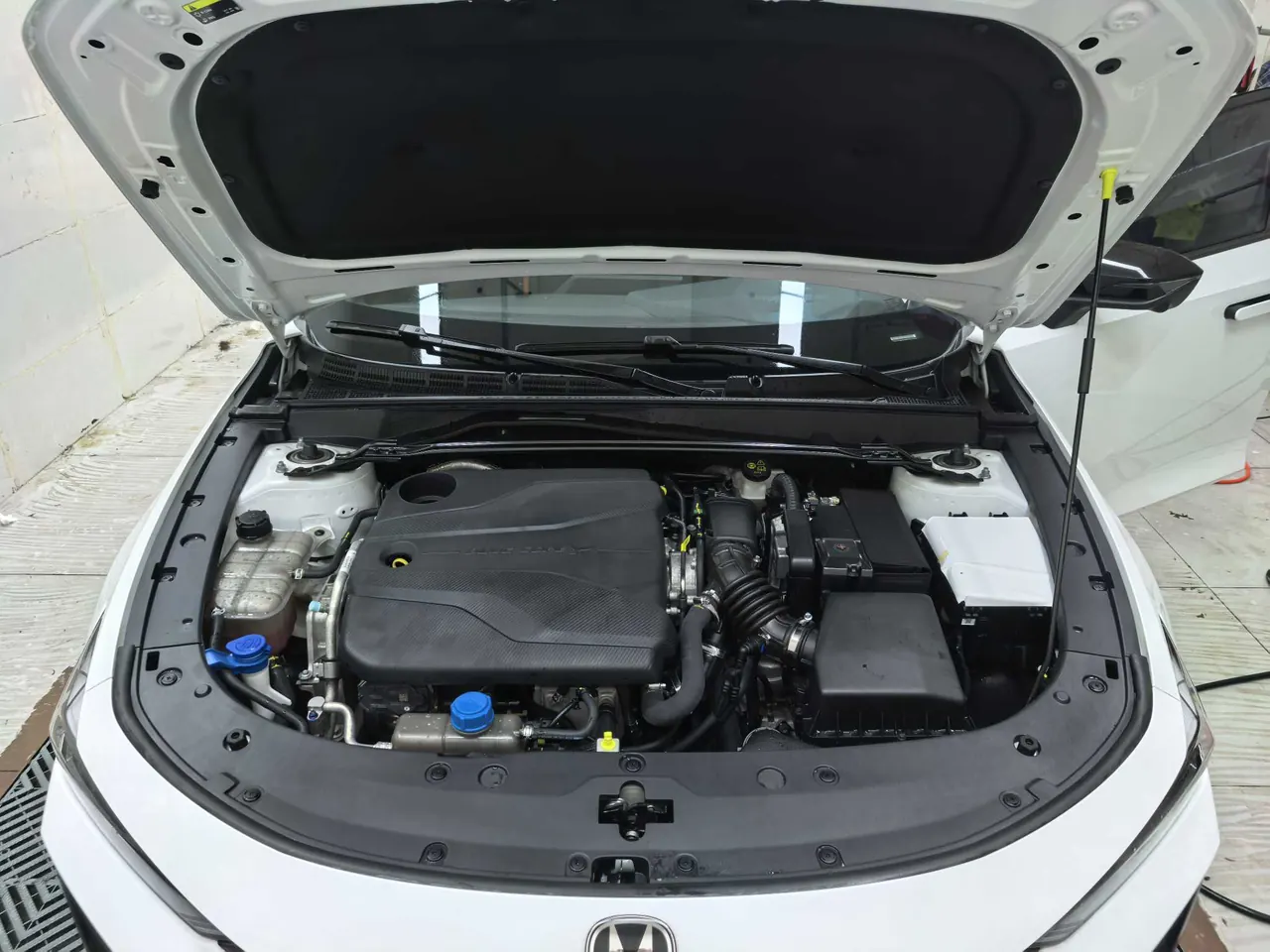 ChangAn 2024 UNI-V 1.5T Prestige Automatic 11