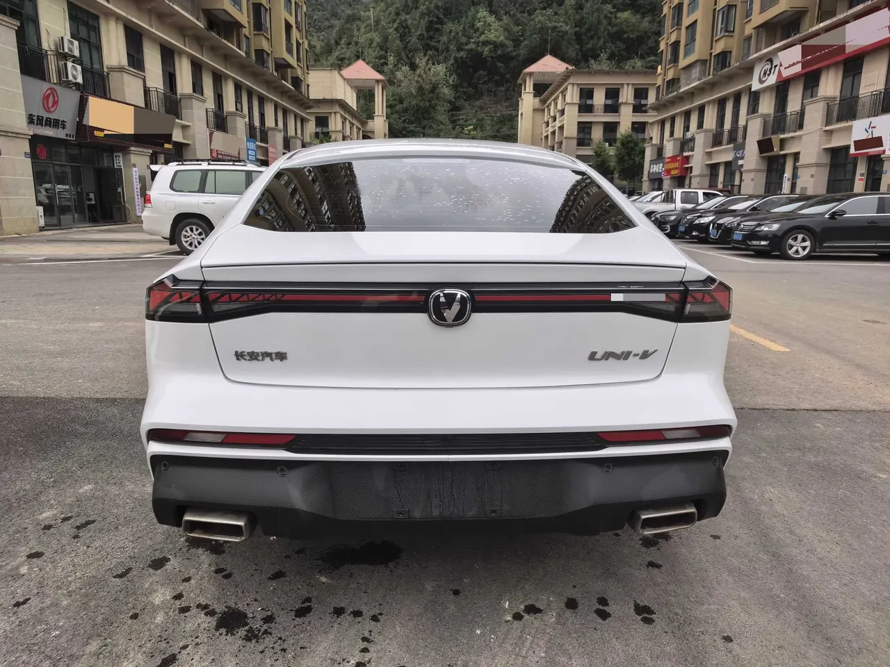 ChangAn 2024 UNI-V 1.5T Prestige Automatic 15