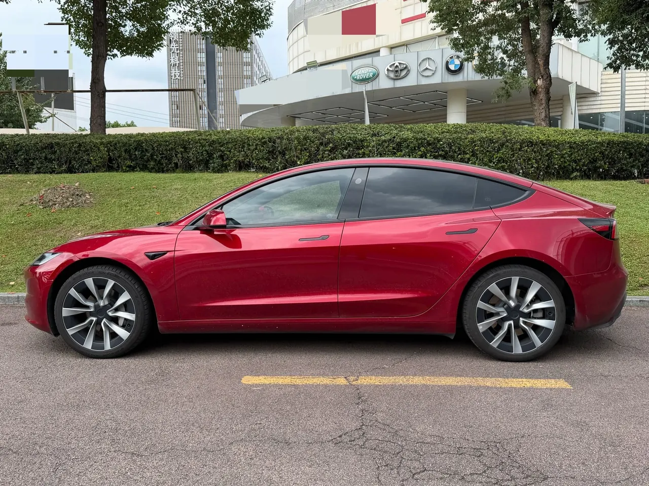 Tesla 2025 Model 3 rear-wheel drive version of automatic transmission 2