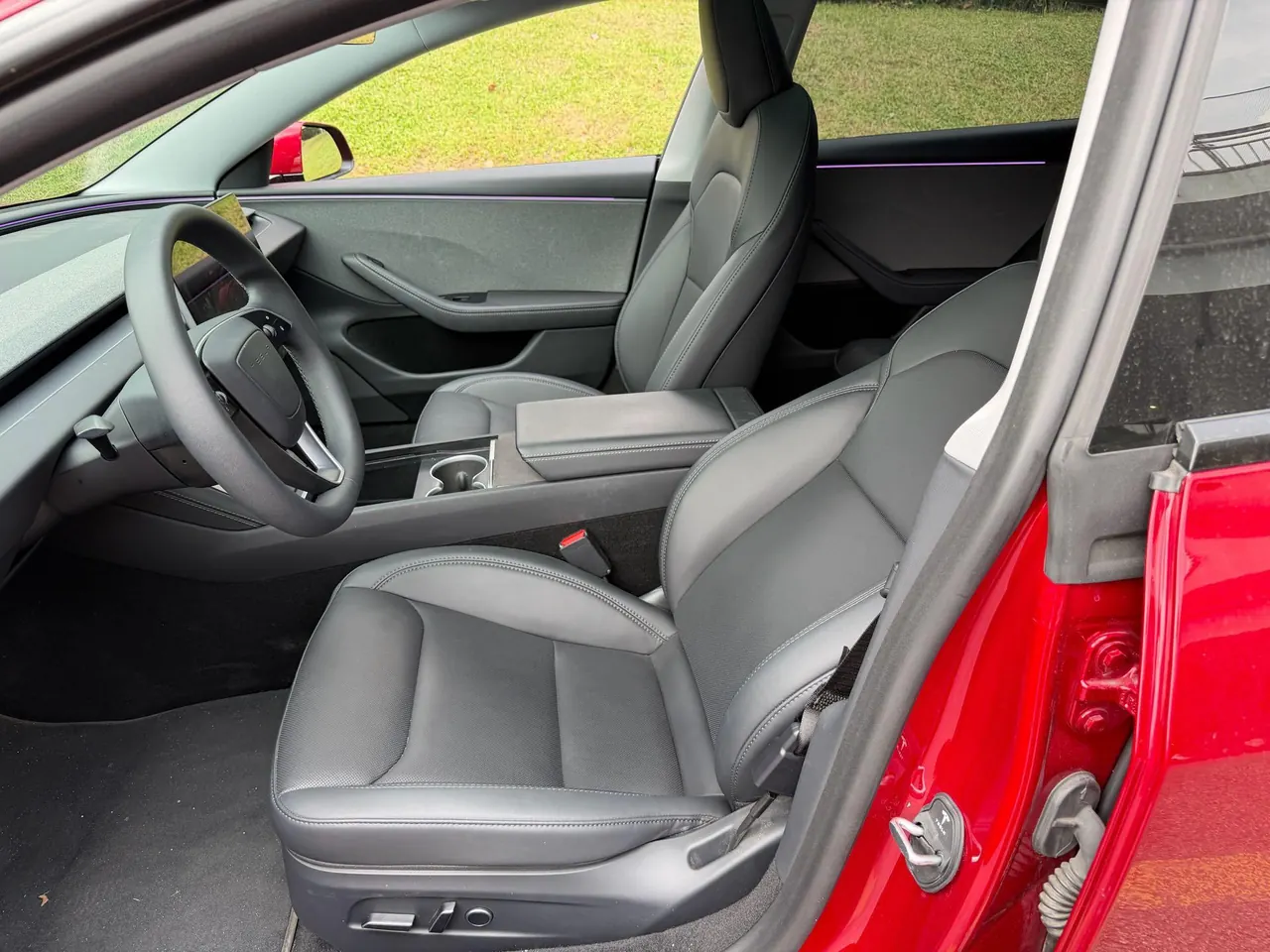 Tesla 2025 Model 3 rear-wheel drive version of automatic transmission 4