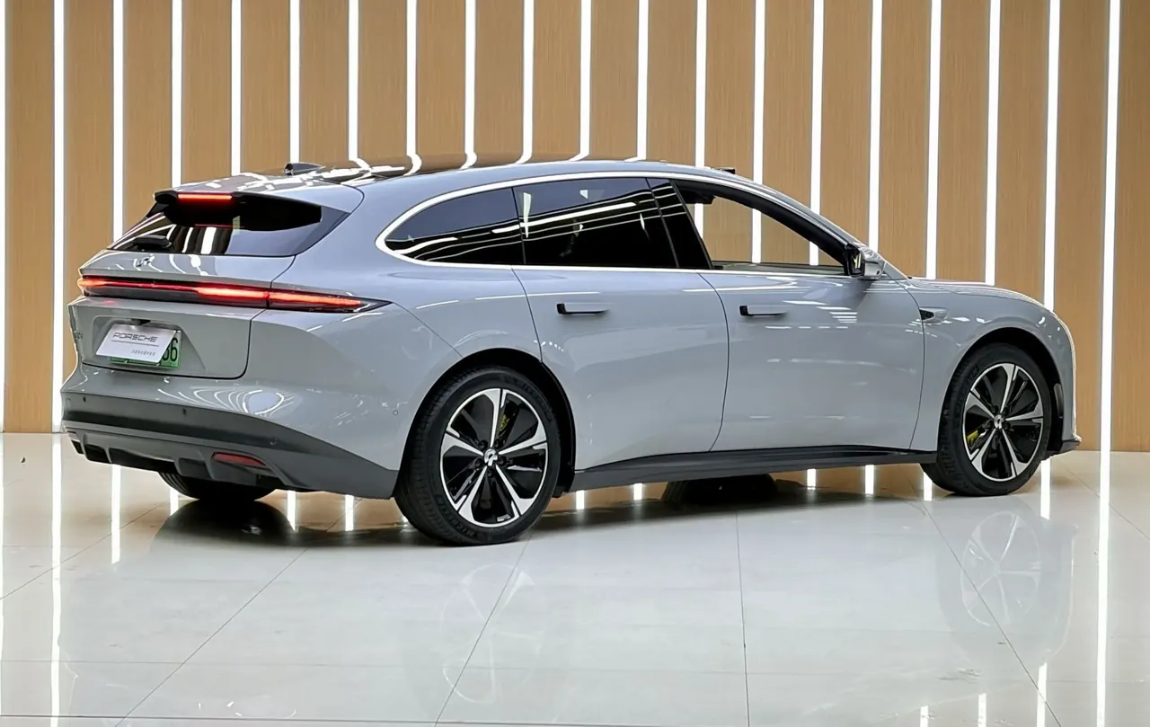 NIO 2024 ET5T 75kWh Touring automatic 6