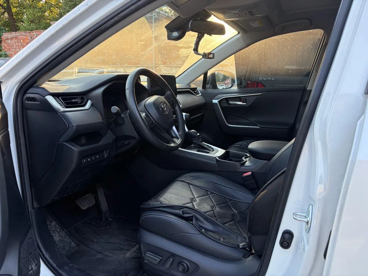 Toyota 2023 Willanda 2.0 Stepless Two-Drive Luxury PLUS Edition Automatic Gear 3