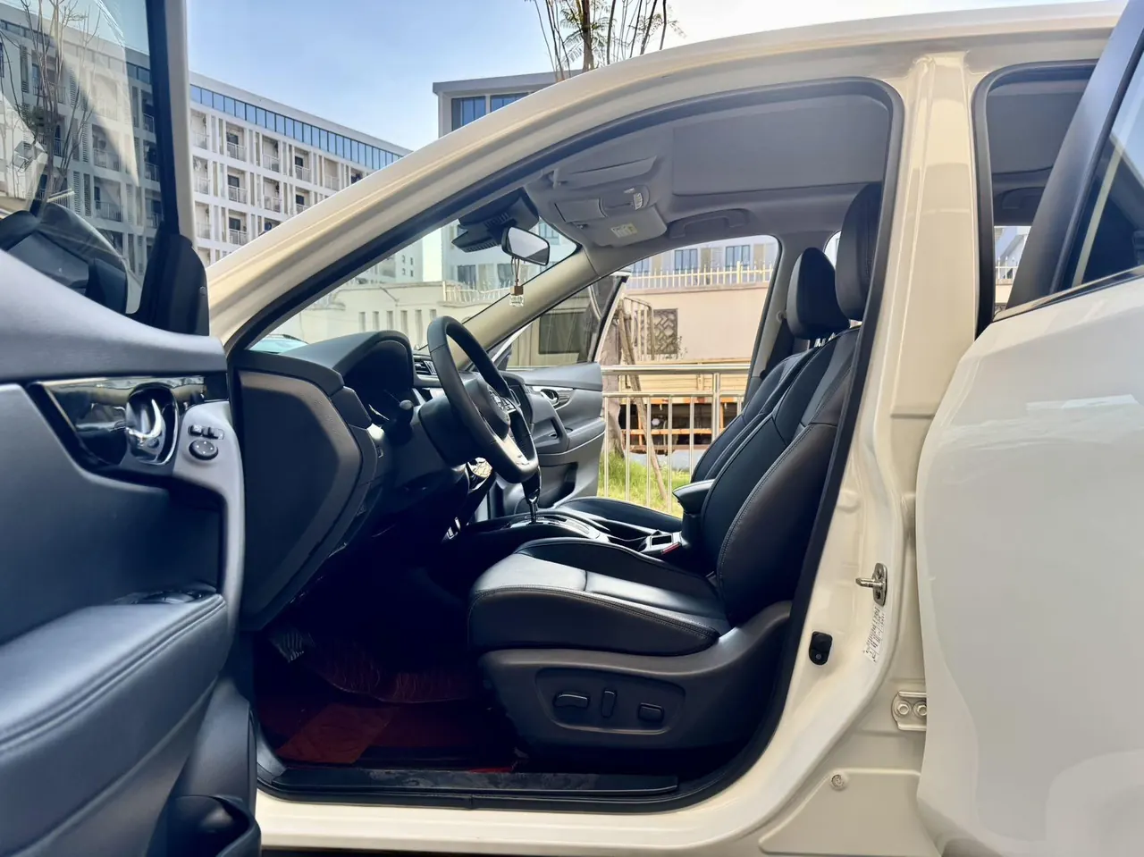 Nissan 2023 Qijun Glory 2.0 Stepless Two-Drive Smart Joint Premium Edition Automatic Gear 4