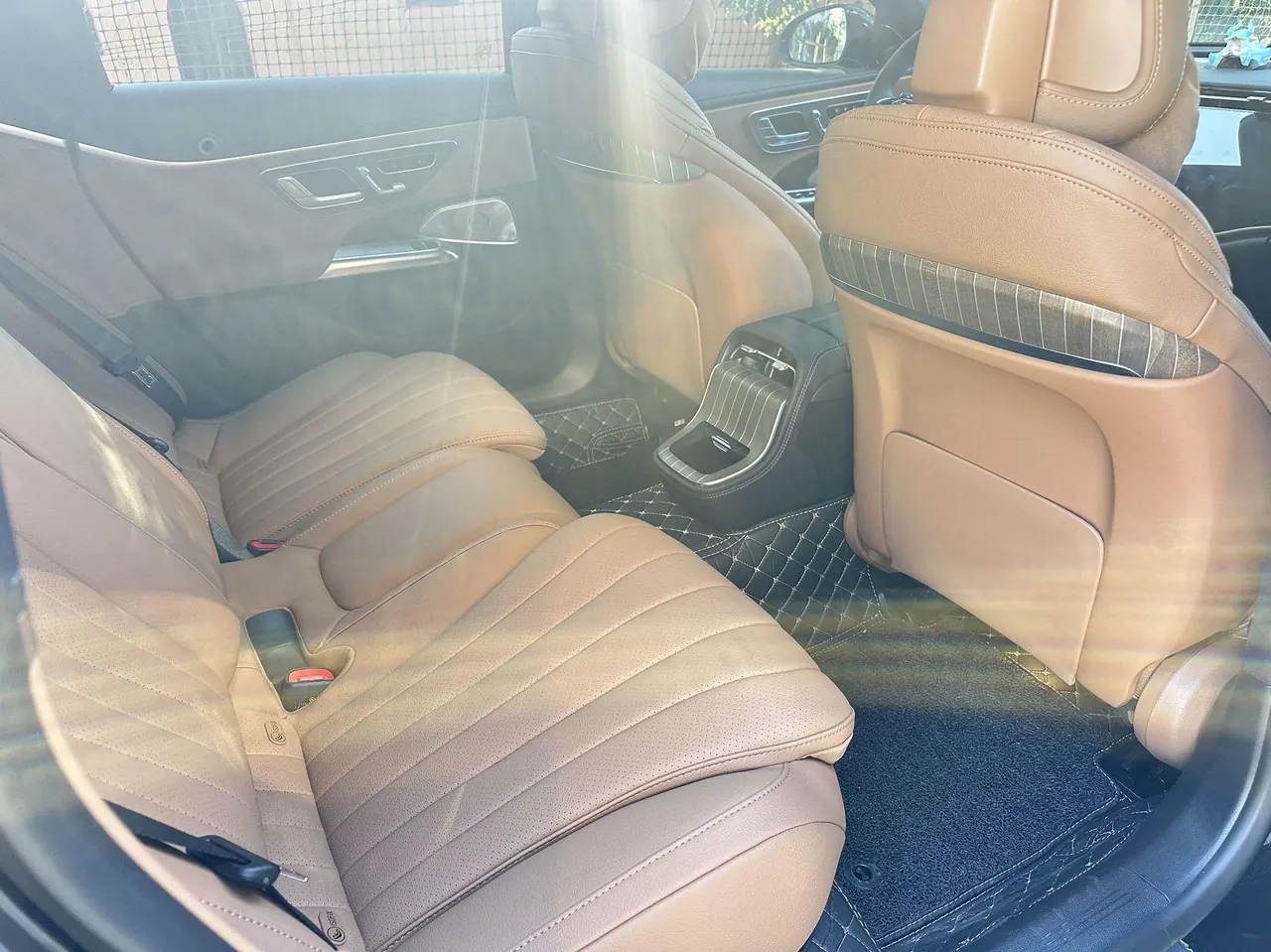 Mercedes Benz E-Class 2026 model E 300 L 48V 2.0T Luxury Edition Automatic 3