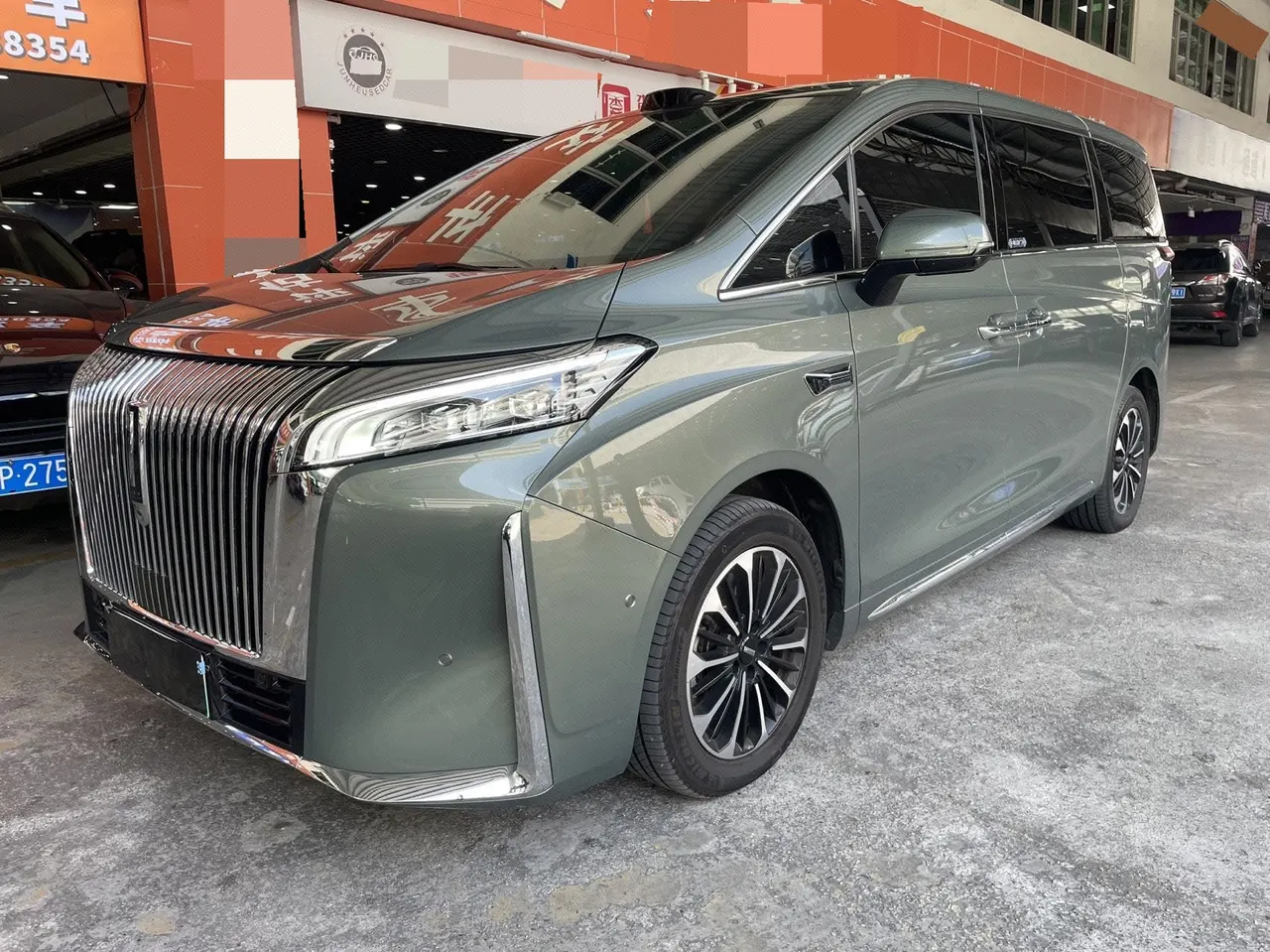 Open image lightbox: WEY 2025 Mountain 7 Hi4 1.5T Four-wheel Drive Edition Automatic Gear