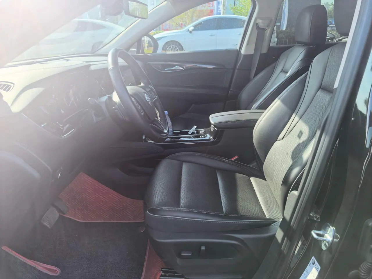 Buick 2022 Angkewei Plus 48V 2.0T 652T 4-wheel drive luxury 5-seat automatic gear 5
