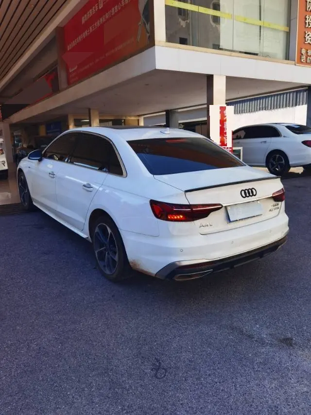 Audi 2022 A4L 2.0TFSI 40TFSI Fashion Dynamic Automatic 4