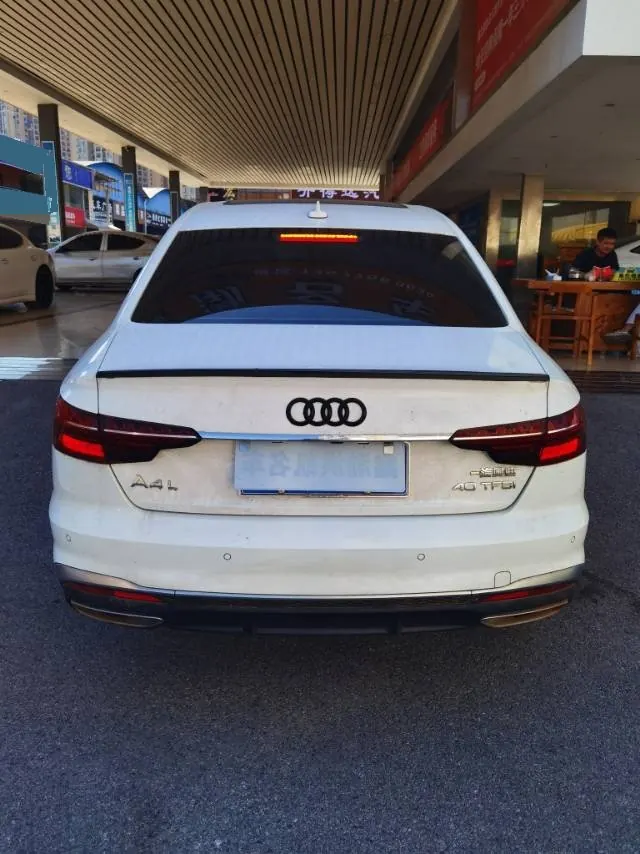 Audi 2022 A4L 2.0TFSI 40TFSI Fashion Dynamic Automatic 6