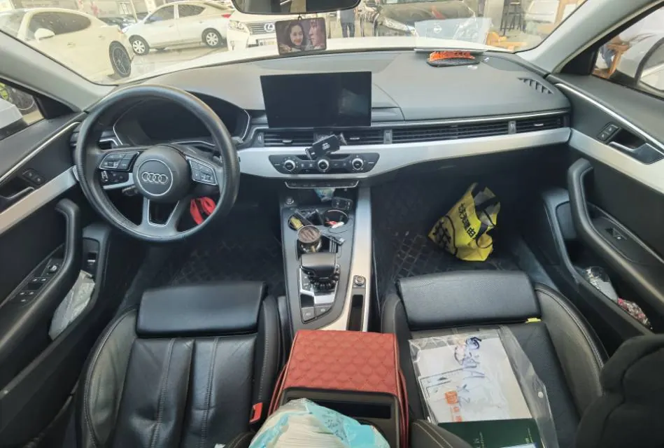 Audi 2022 A4L 2.0TFSI 40TFSI Fashion Dynamic Automatic 9