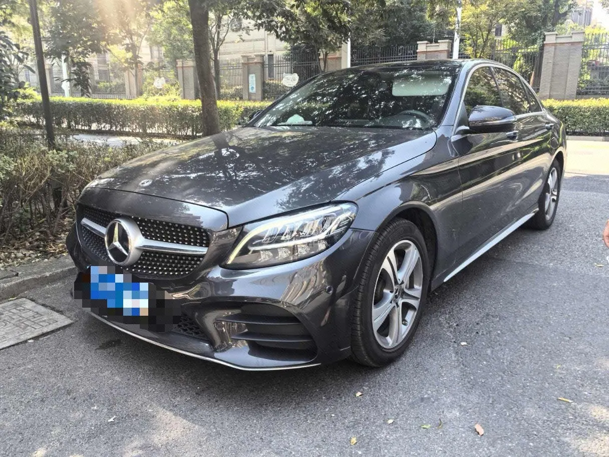 Открыть галерею: Mercedes Benz Class C 2021 C 260 L 48V 1.5T Sports Edition Automatic Gear