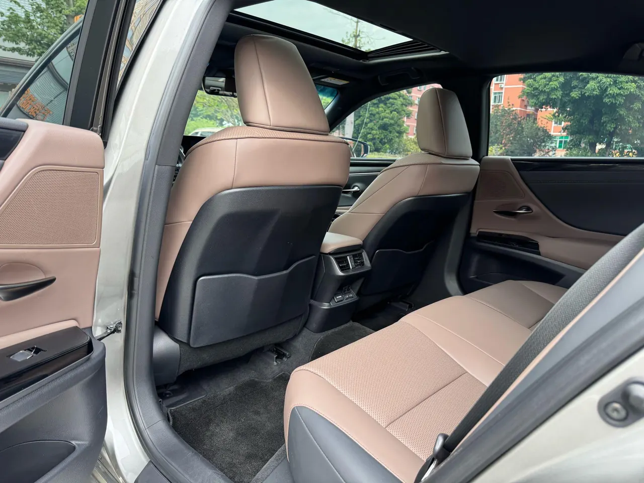 Lexus ES (Imported) 2021 ES200 2.0 Stepless Premium Edition Automatic Gear 6