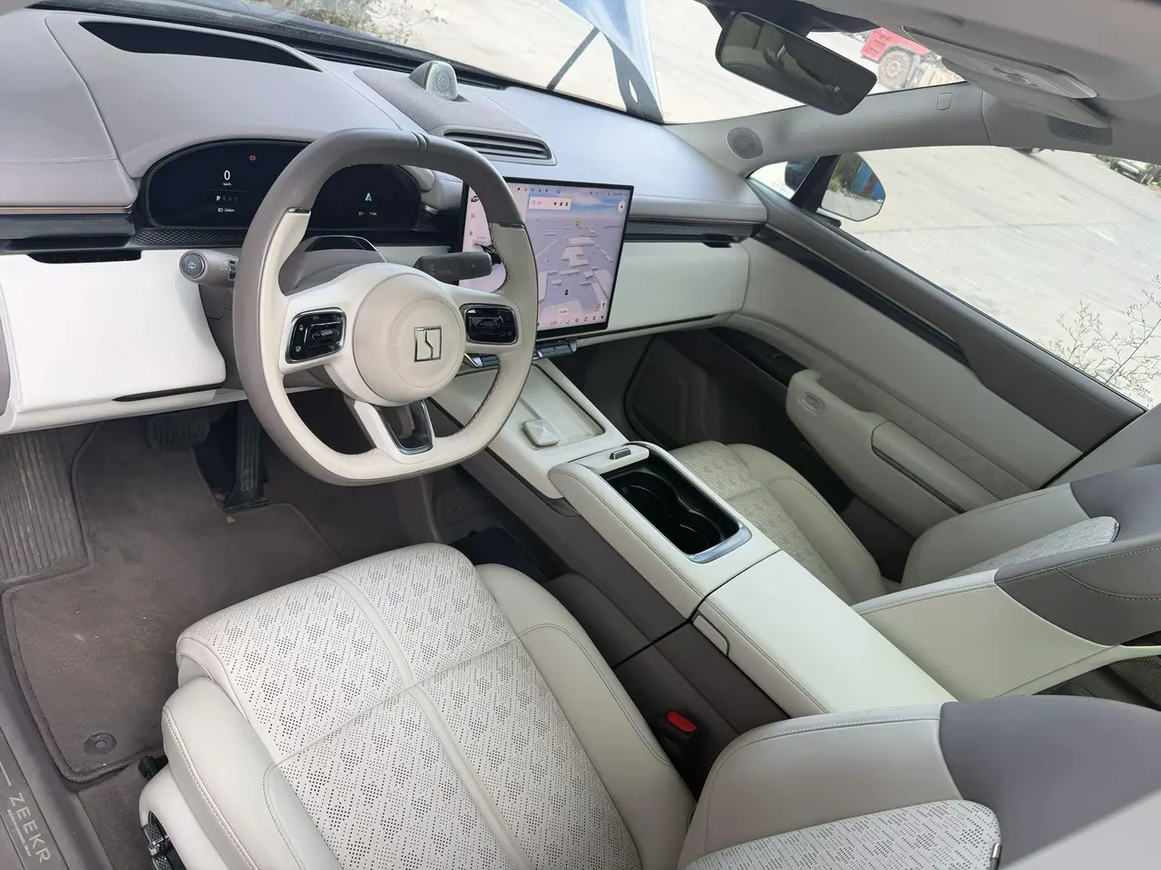 Zeekr 2025 Zeekr 7X 75kWh rear drive smart driving version automatic transmission 3