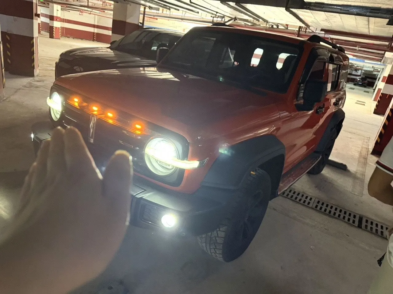 Открыть галерею: Tank 2021 Tank 300 2.0T Off-road Conqueror Automatic