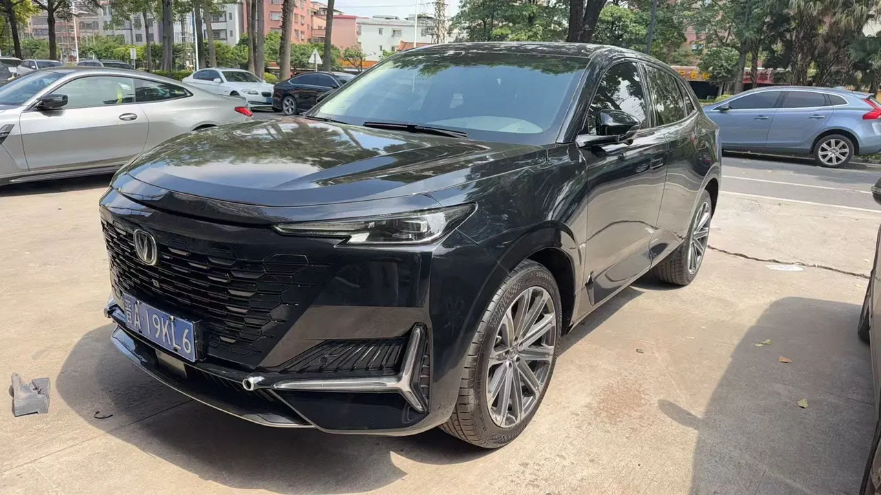 Open image lightbox: ChangAn 2021 UNI-K 2.0T Honorable Automatic