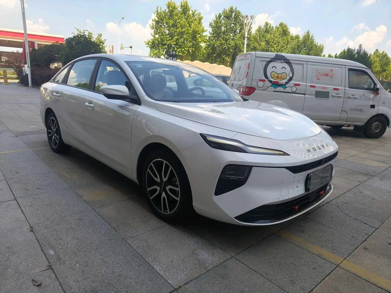 Roewe 2025 D 6 450km Premium Edition Automatic Gear 3