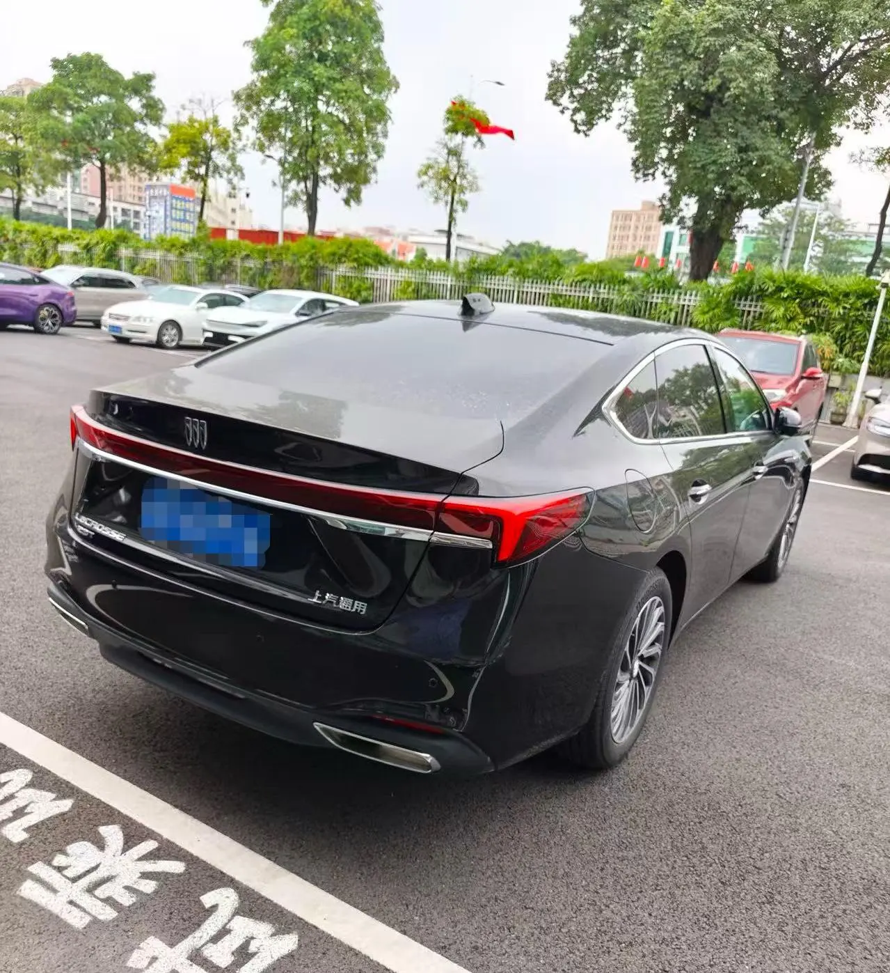 Buick 2025 LaCrosse 2.0T 28T Platinum Edition, automatic transmission 4