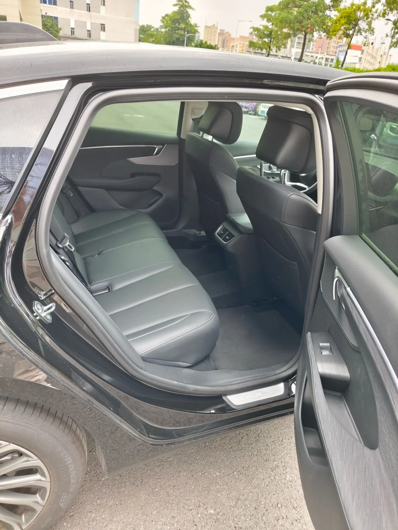 Buick 2025 LaCrosse 2.0T 28T Platinum Edition, automatic transmission 7
