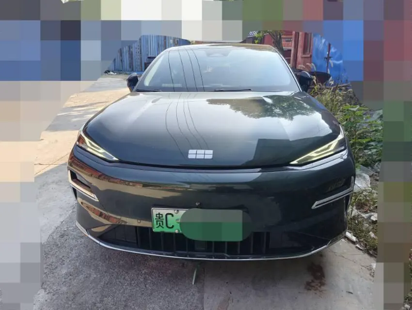 Geely Galaxy 2025 Xingyao 8 EM-i 1.5 130km Premium Edition Automatic Gear 2