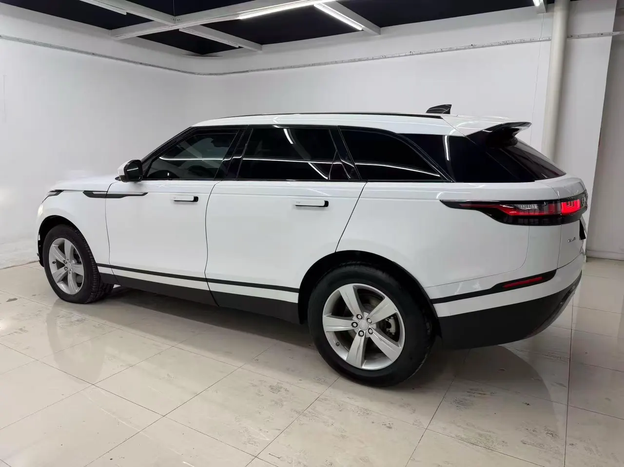 Land Rover Range Rover Star Pulse (Imported) 2020 Range Rover Star Pulse 2.0T P250 R-DYNAMIC S Automatic Gear 5