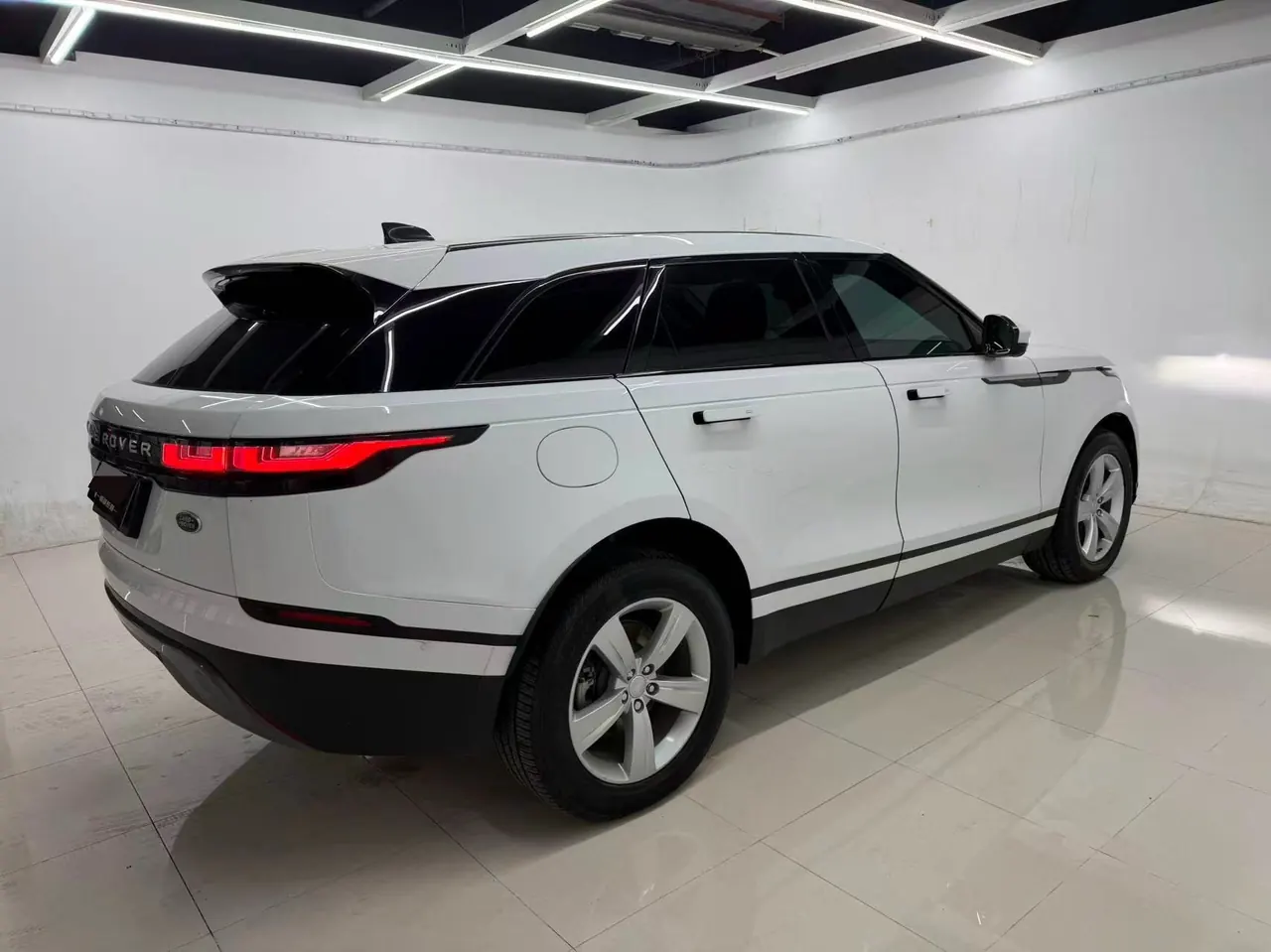 Land Rover Range Rover Star Pulse (Imported) 2020 Range Rover Star Pulse 2.0T P250 R-DYNAMIC S Automatic Gear 6