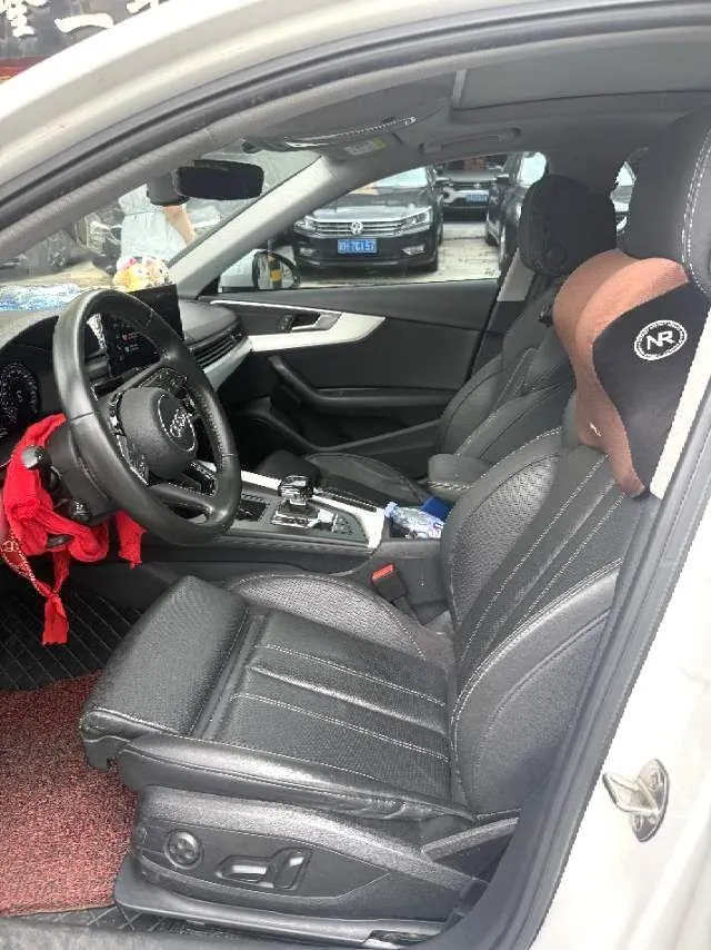 Audi 2020 A4L 2.0TFSI 40TFSI Deluxe Dynamic Automatic 5