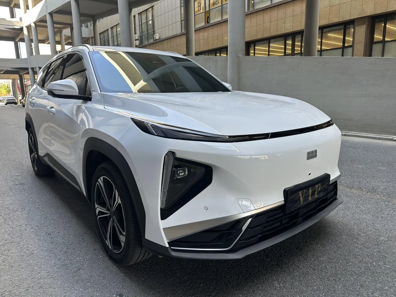 Geely Galaxy 2025 L7 EM-i 1.5 115km Discovery Edition Automatic Gear 3