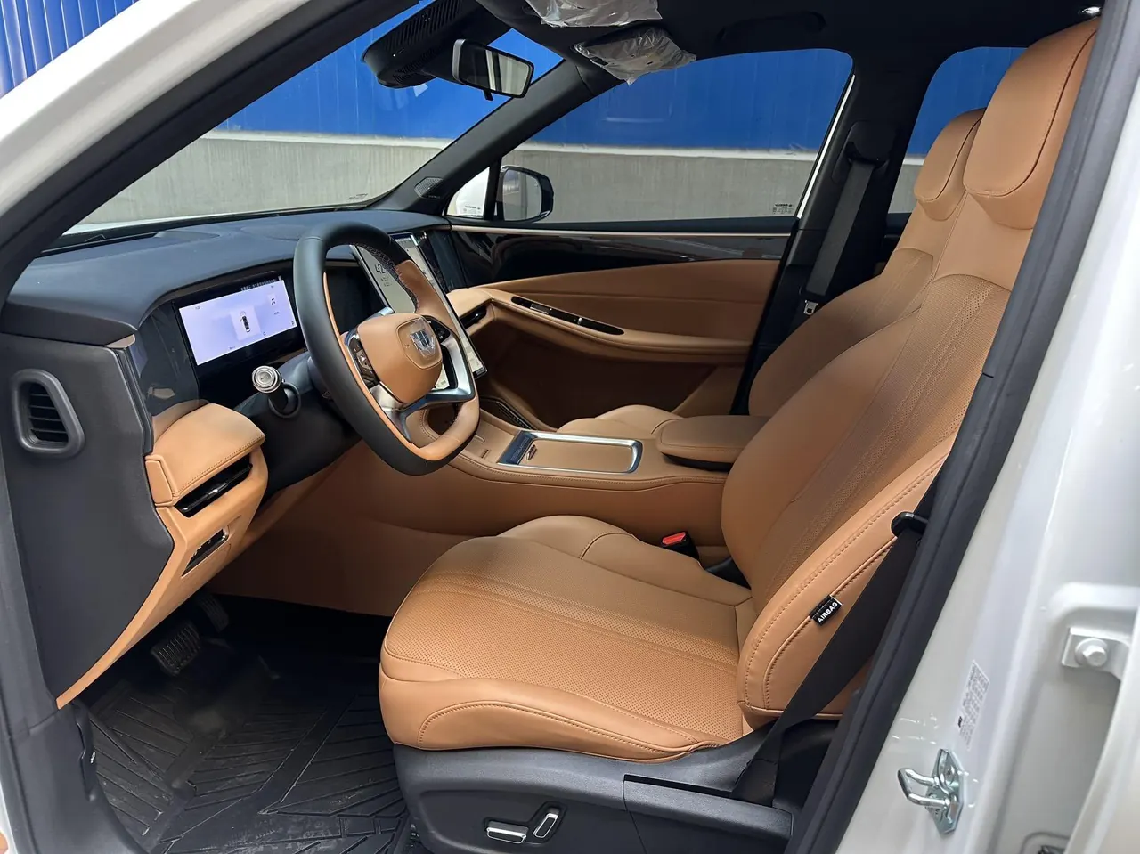 Geely Galaxy 2025 L7 EM-i 1.5 115km Discovery Edition Automatic Gear 4