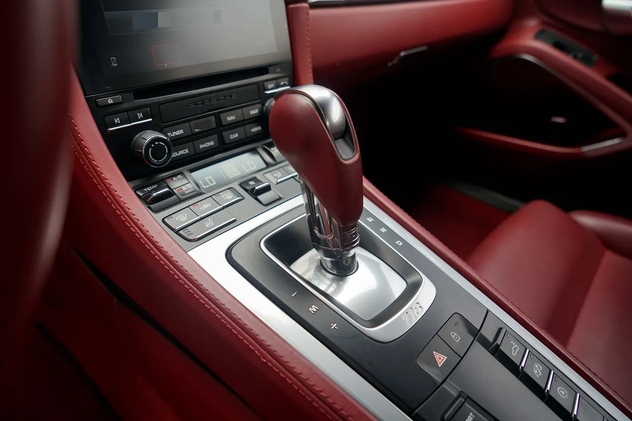 Porsche 718 (Imported) 2020 718 Carman 2.0T Automatic 11