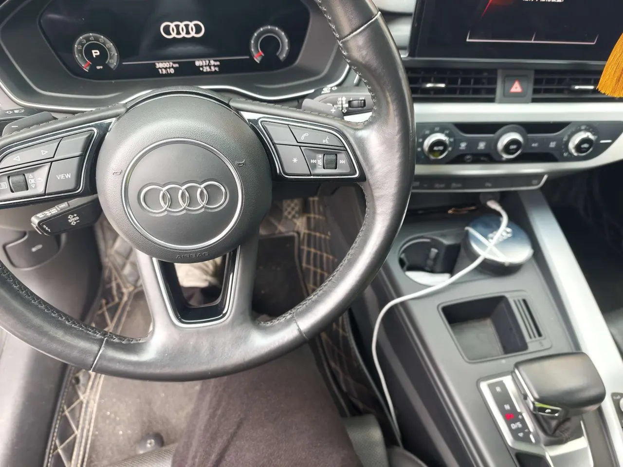 Audi 2020 A4L 2.0TFSI 40TFSI Fashion Dynamic Automatic 3