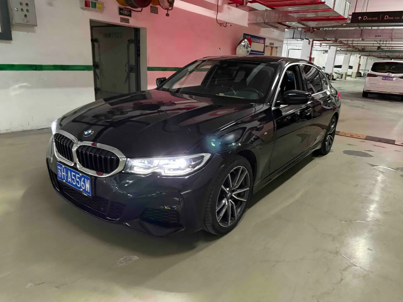 Открыть галерею: BMW 3 Series 2022 325Li 2.0T M Sports Suit (Modified) Automatic Gear