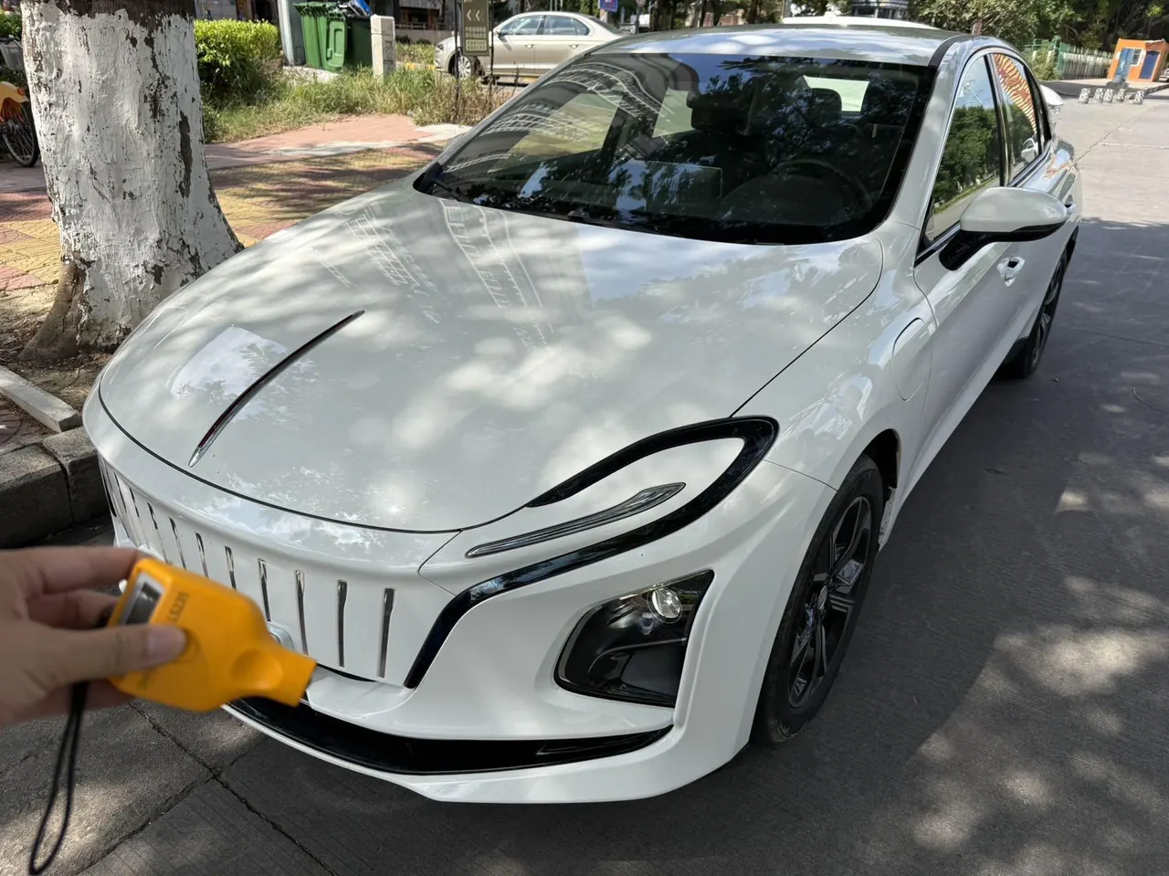 HongQi 2021 E-QM5 charging T3 version automatic gear - View 1