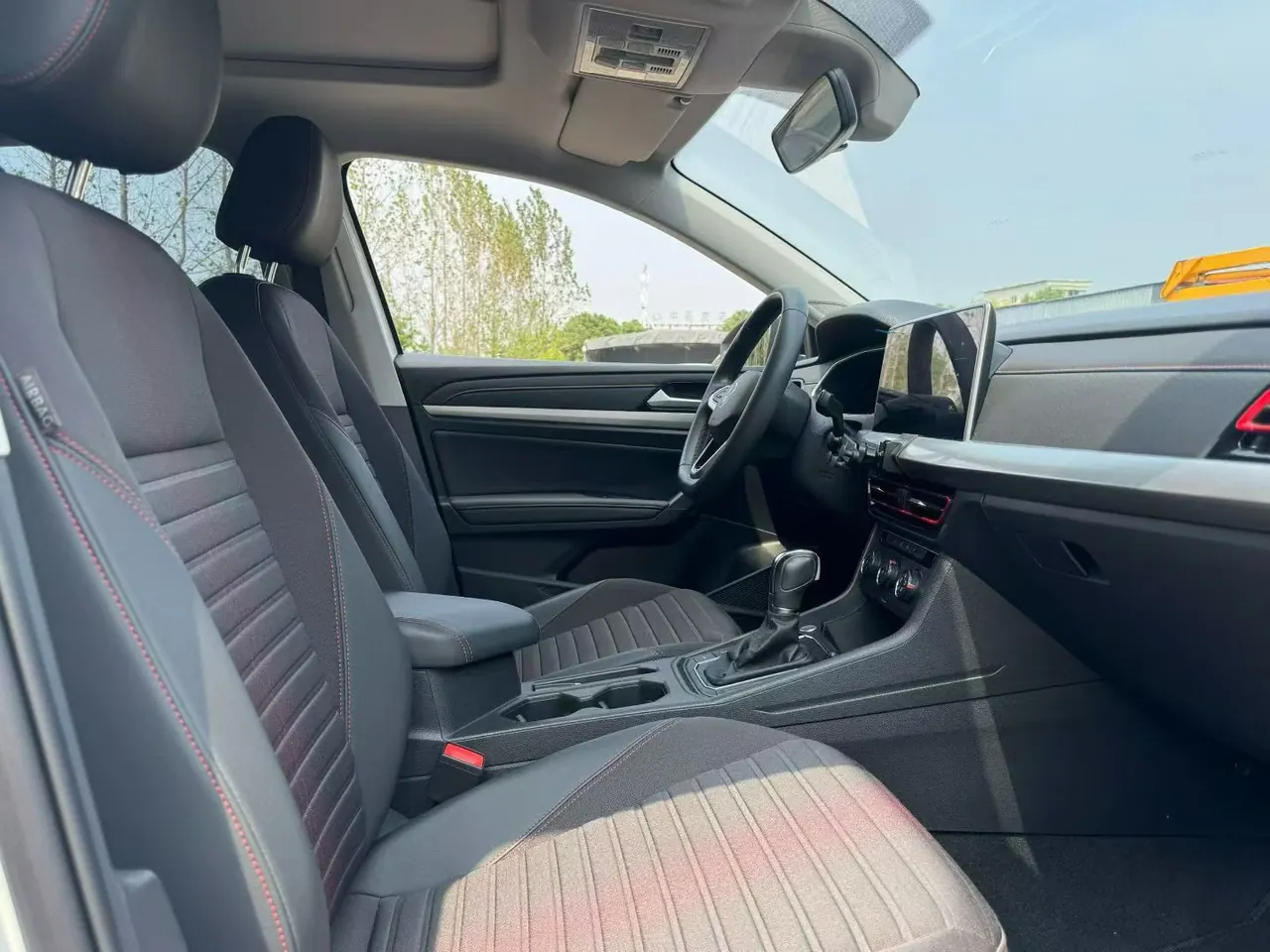 Volkswagen 2024 LaVida 1.5 Star 5 Million Edition Automatic Gear 9