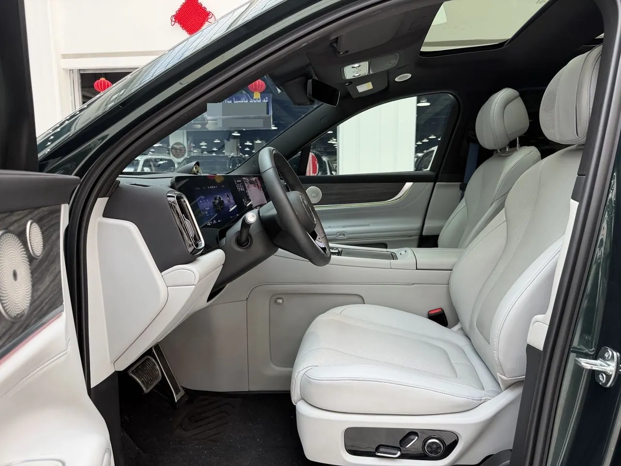 AITO 2024 AITO M9 extended range Ultra version 52kWh5 seat version automatic gear 4