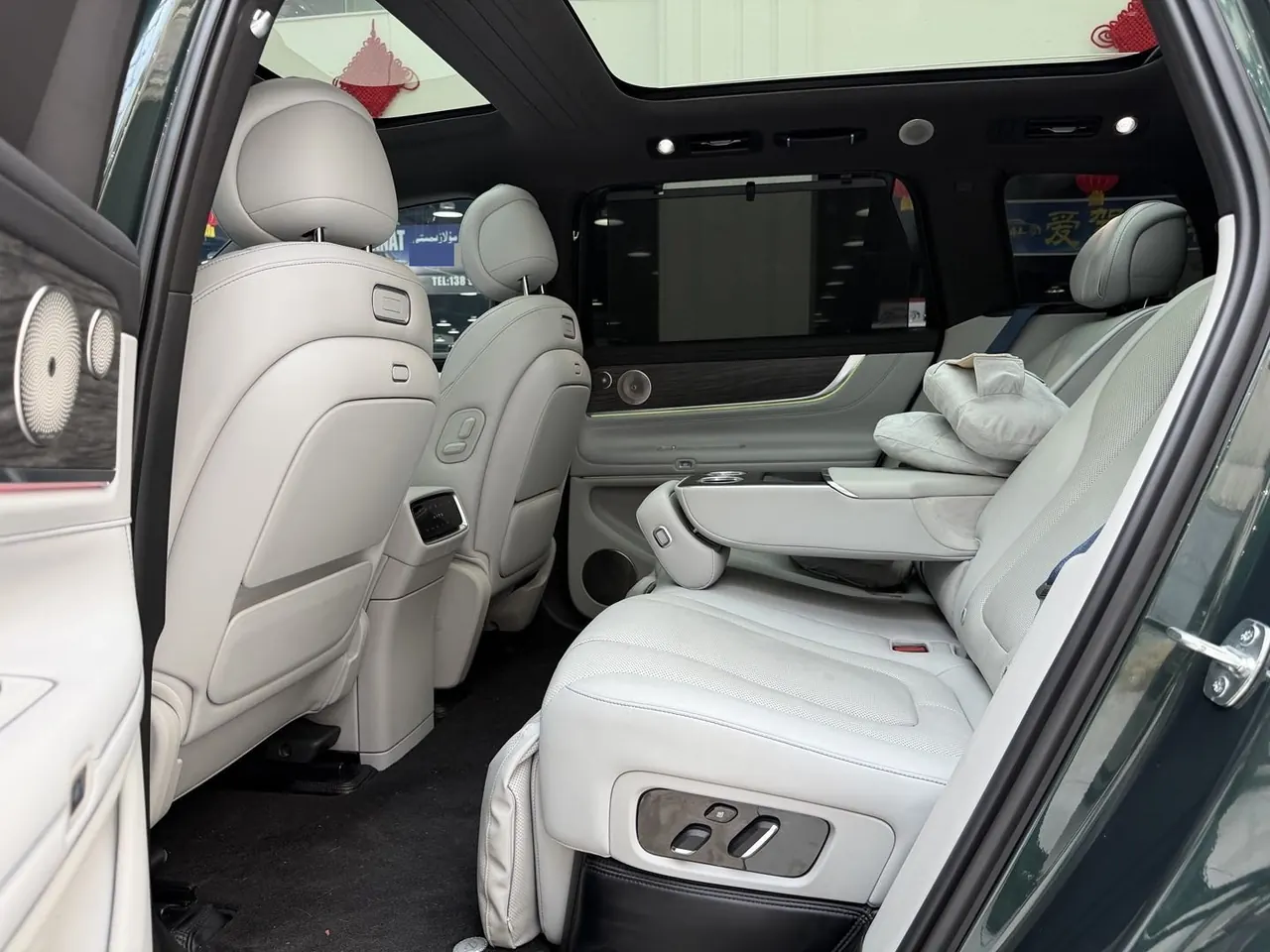 AITO 2024 AITO M9 extended range Ultra version 52kWh5 seat version automatic gear 5