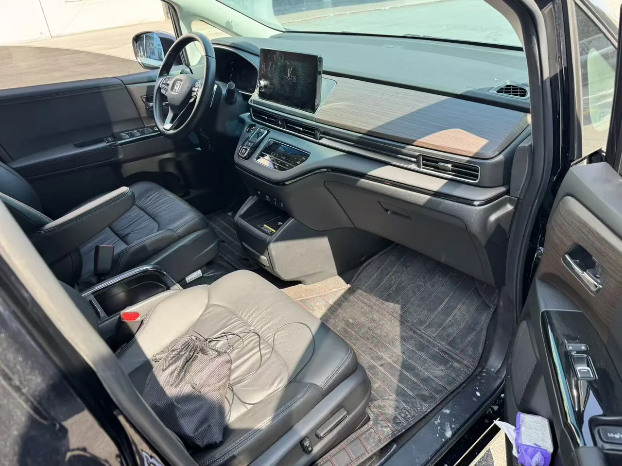 Honda 2024 Odyssey Hybrid 2.0 Stepless Sharp and Glory Edition Automatic Gear 4