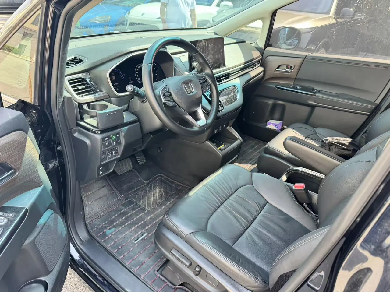 Honda 2024 Odyssey Hybrid 2.0 Stepless Sharp and Glory Edition Automatic Gear 5