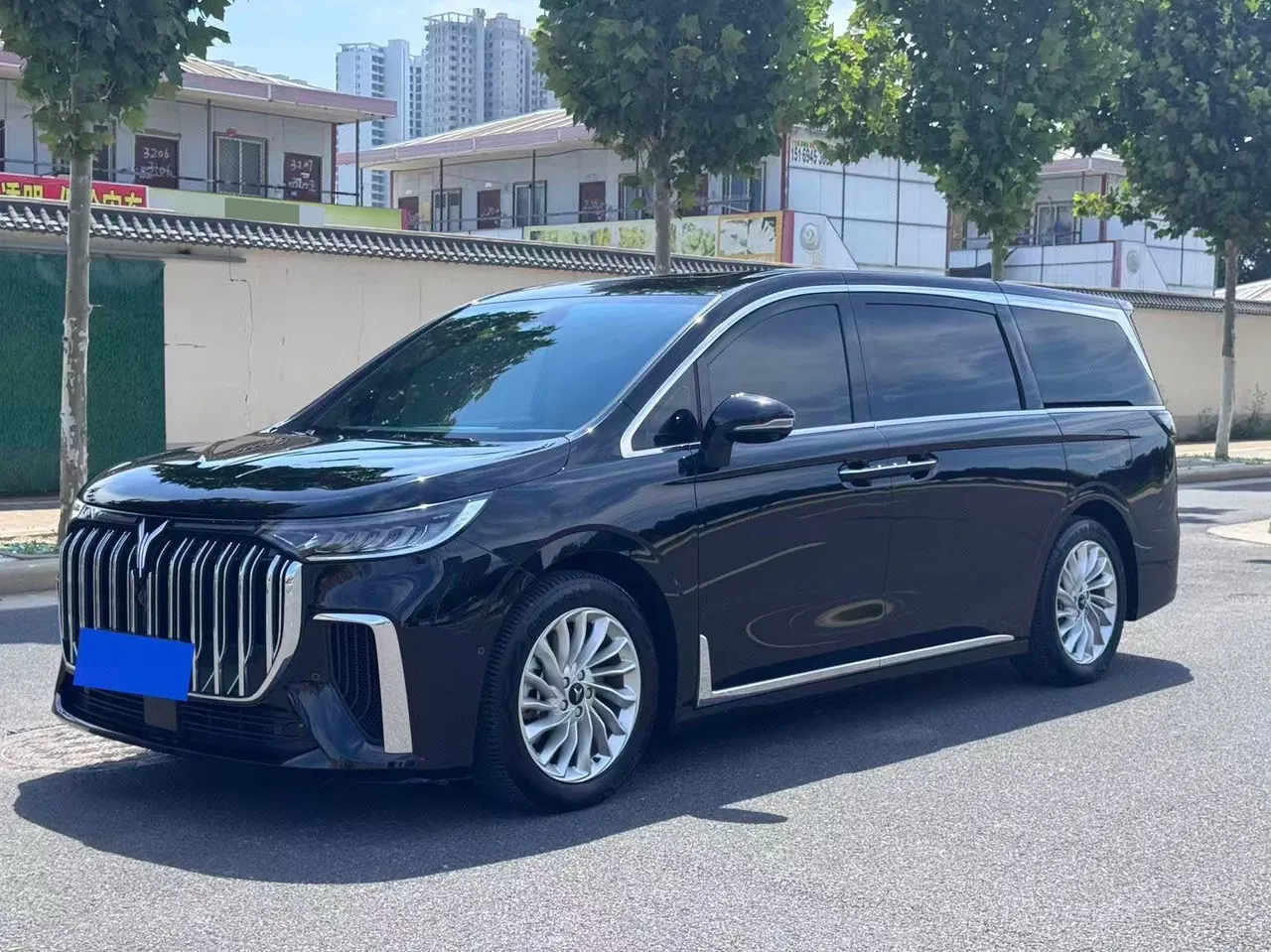 打开图片灯箱:Voyah 2024 Dreamers PHEV 1.5T Long Endurance Premium Edition Automatic Gear